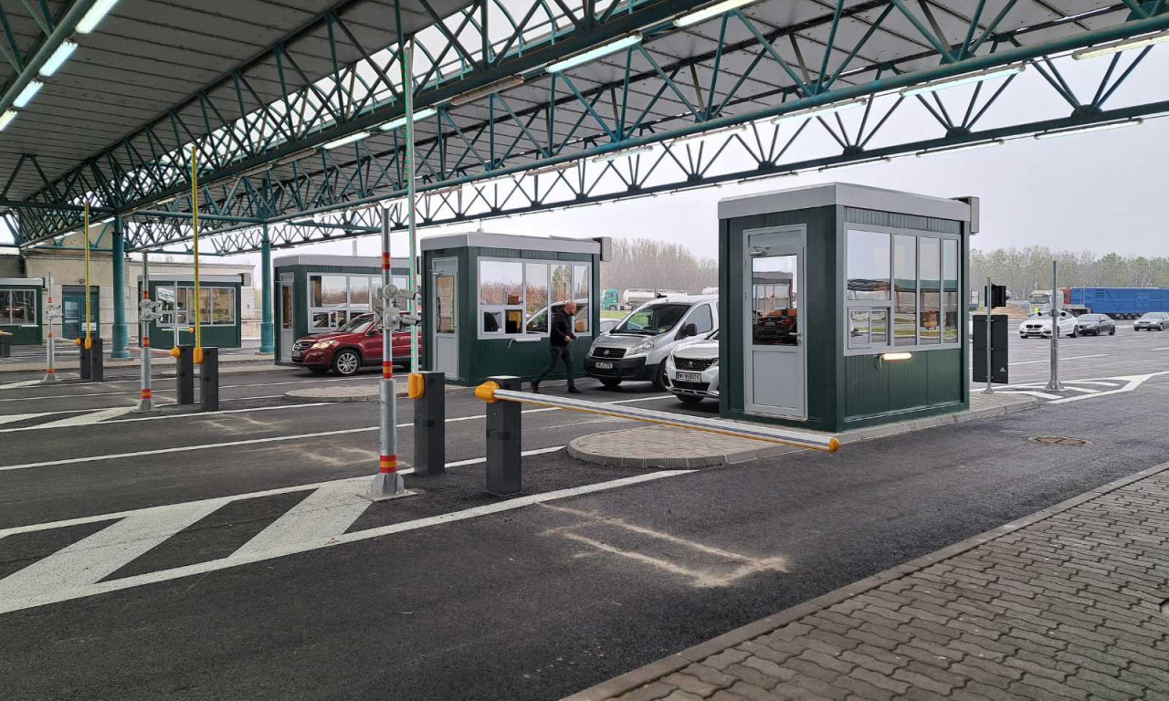 CARINICI PRETRESALI AUTOBUS NA SEVERU ZEMLJE Na Horgošu sprečeno krijumčarenje skoro 150 satova