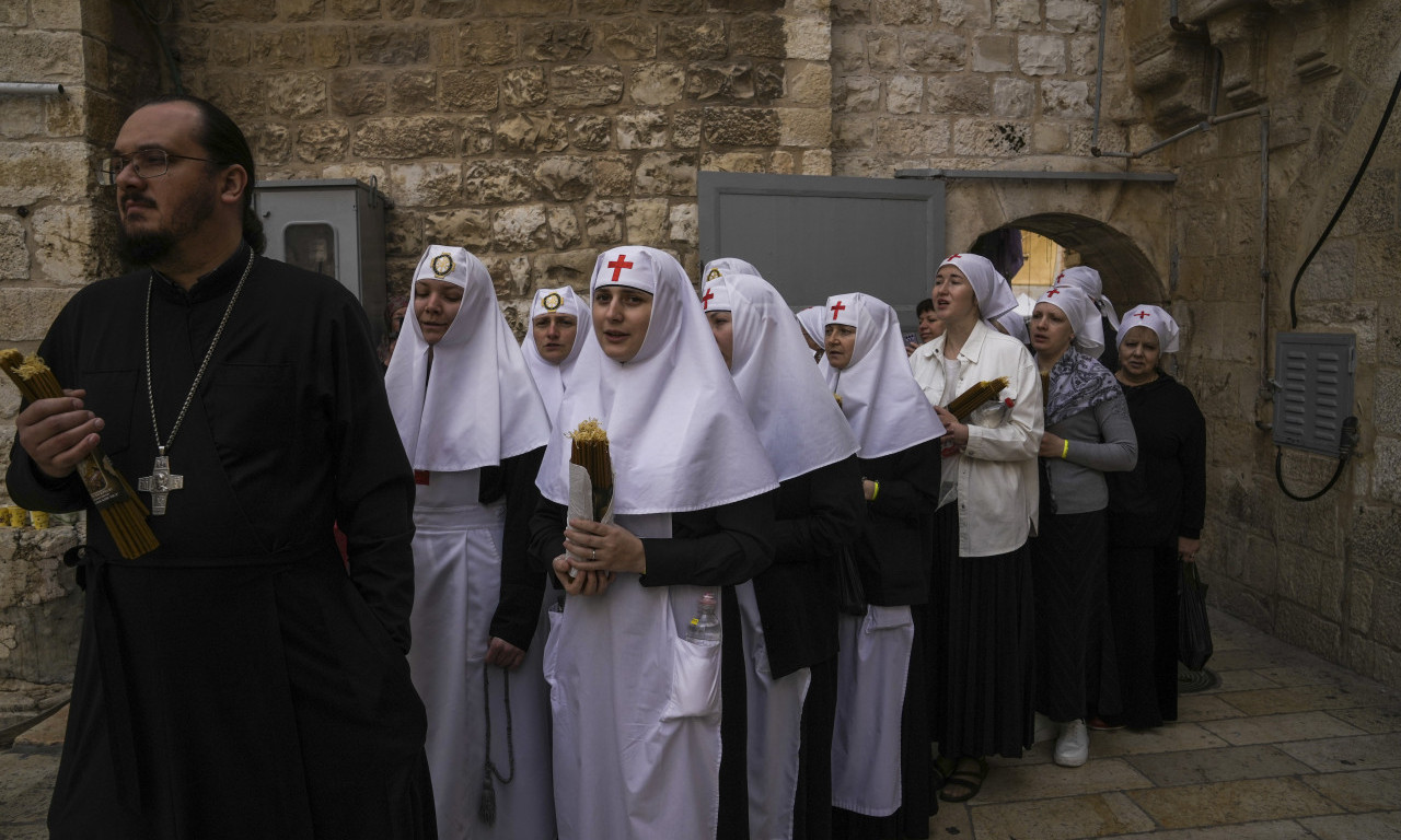 (UZNEMIRUJUĆ VIDEO) Krvnički napao časnu sestru, a sud ga ne šalje u zatvor zbog tvrdnje da je psihički bolestan