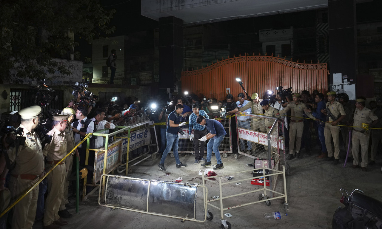 Osuđeni bivši indijski političar i njegov brat UBIJENI PRED TV KAMERAMA, napadači glumili novinare