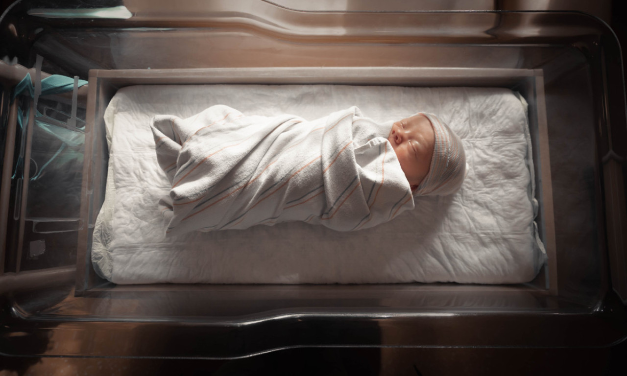 Mame, stigle LEPE VESTI: Povećan RODITELJSKI DODATAK, evo koliko će novca dobijati za PRVO DETE