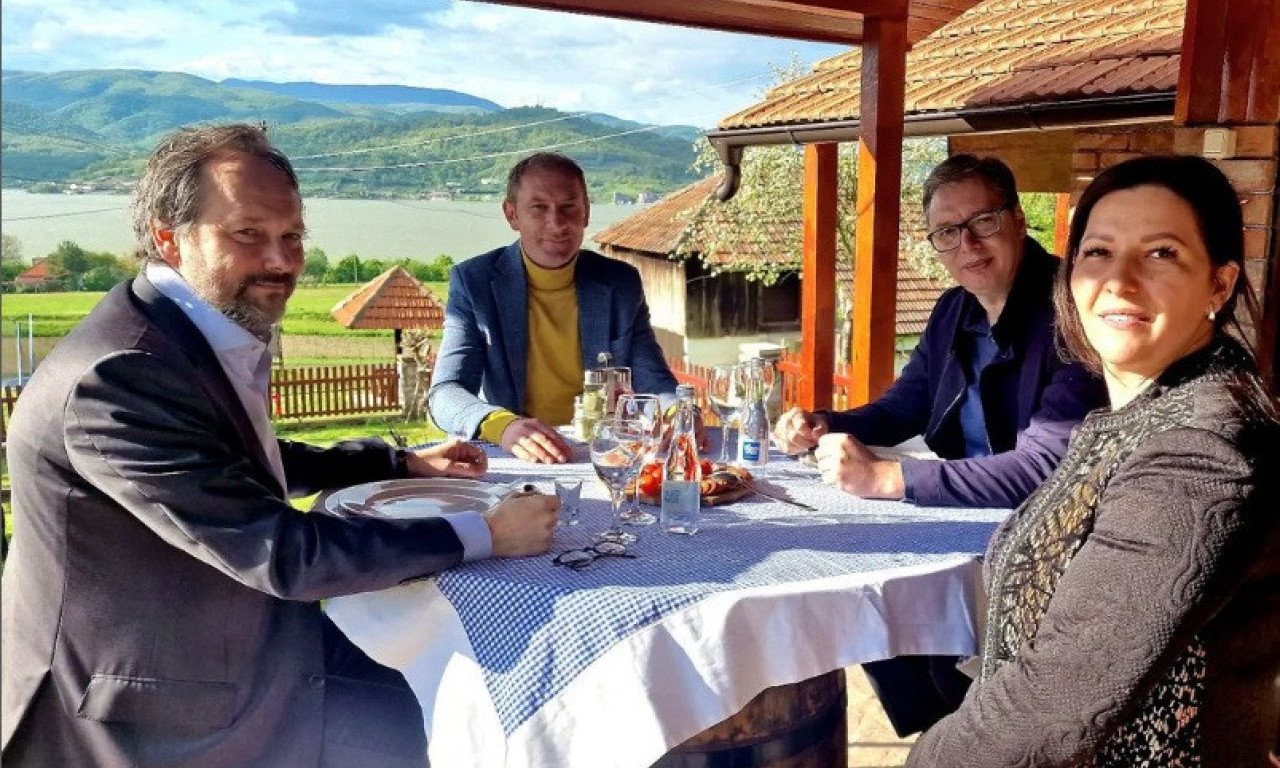Vučić sa ŽIOFREOM u selu TEKIJA: Ovakav POGLED na Dunav ima MALO KOJA zemlja u EVROPI