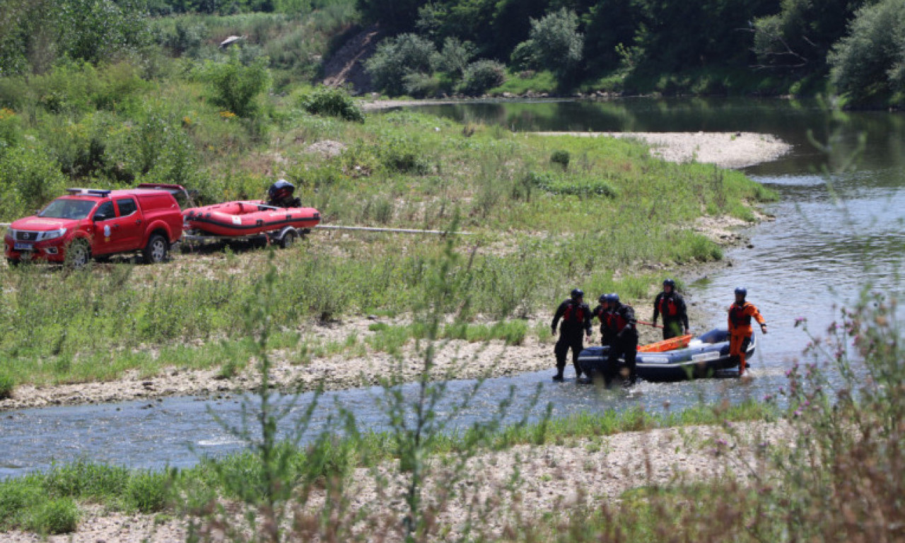 TRAGEDIJA! UDAVIO SE DEČAK (13) u barama kod Južne Morave