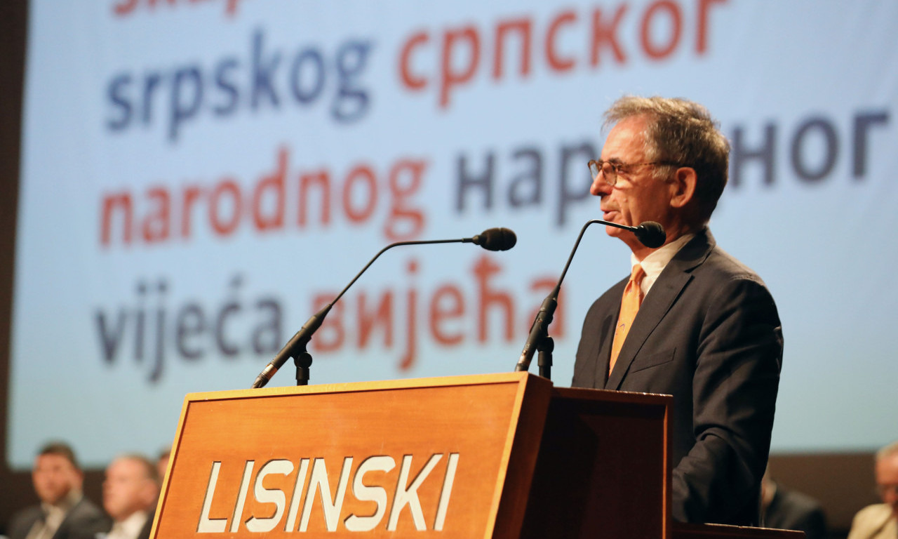 PUPOVAC OSTAJE NA ČELU SDSS I NAREDNE 4 GODINE