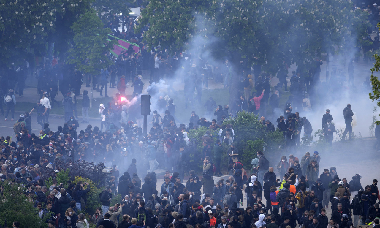 Širom Francuske PRVOMAJSKI PROTESTI: SUKOBI demonstranata i policije