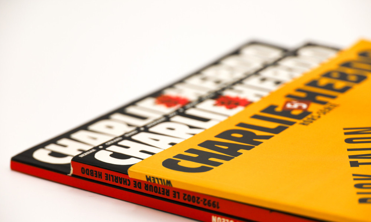 Charlie Hebdo objavio sramnu karikaturu: Kralj Čarls sa lobanjom PRINCEZE DAJANE