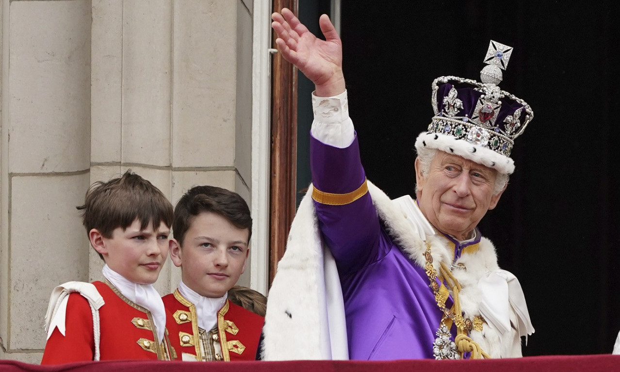 KRALJ Čarls III dobio PODRŠKU voljenog FUDBALSKOG kluba: Evo za koga NAVIJA novi britanski SUVEREN