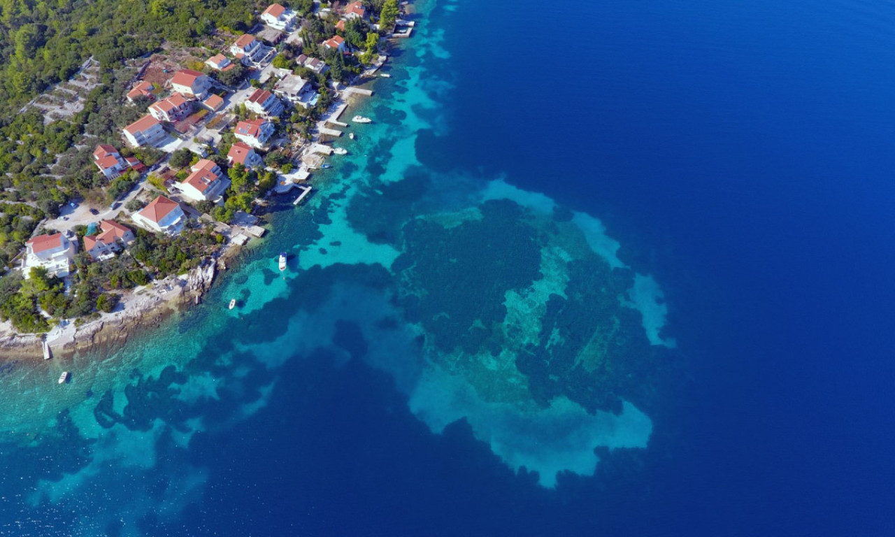 ZABRANJENO KUPANJE na još jednoj plaži na Jadranu!