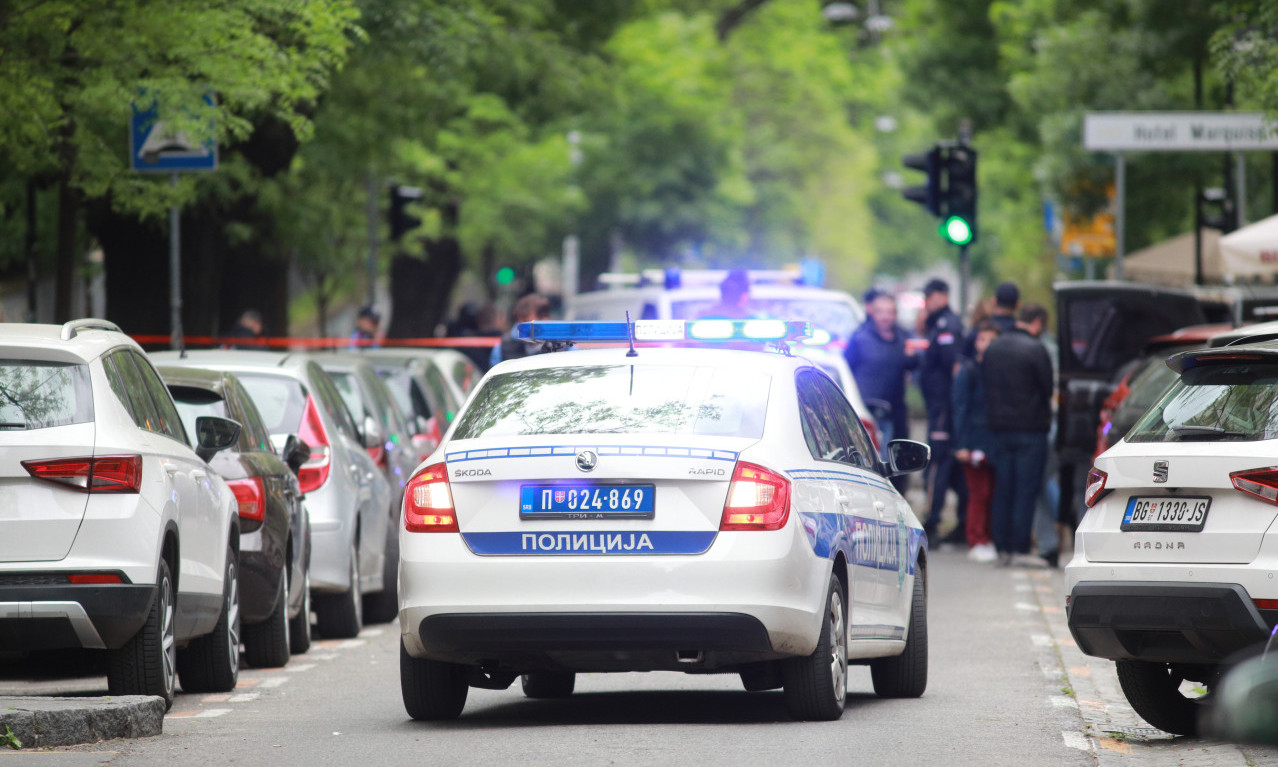 LOPOV UKRAO AUTO DOK JE  DETE BILO UNUTRA! Neviđena drama u Obrenovcu