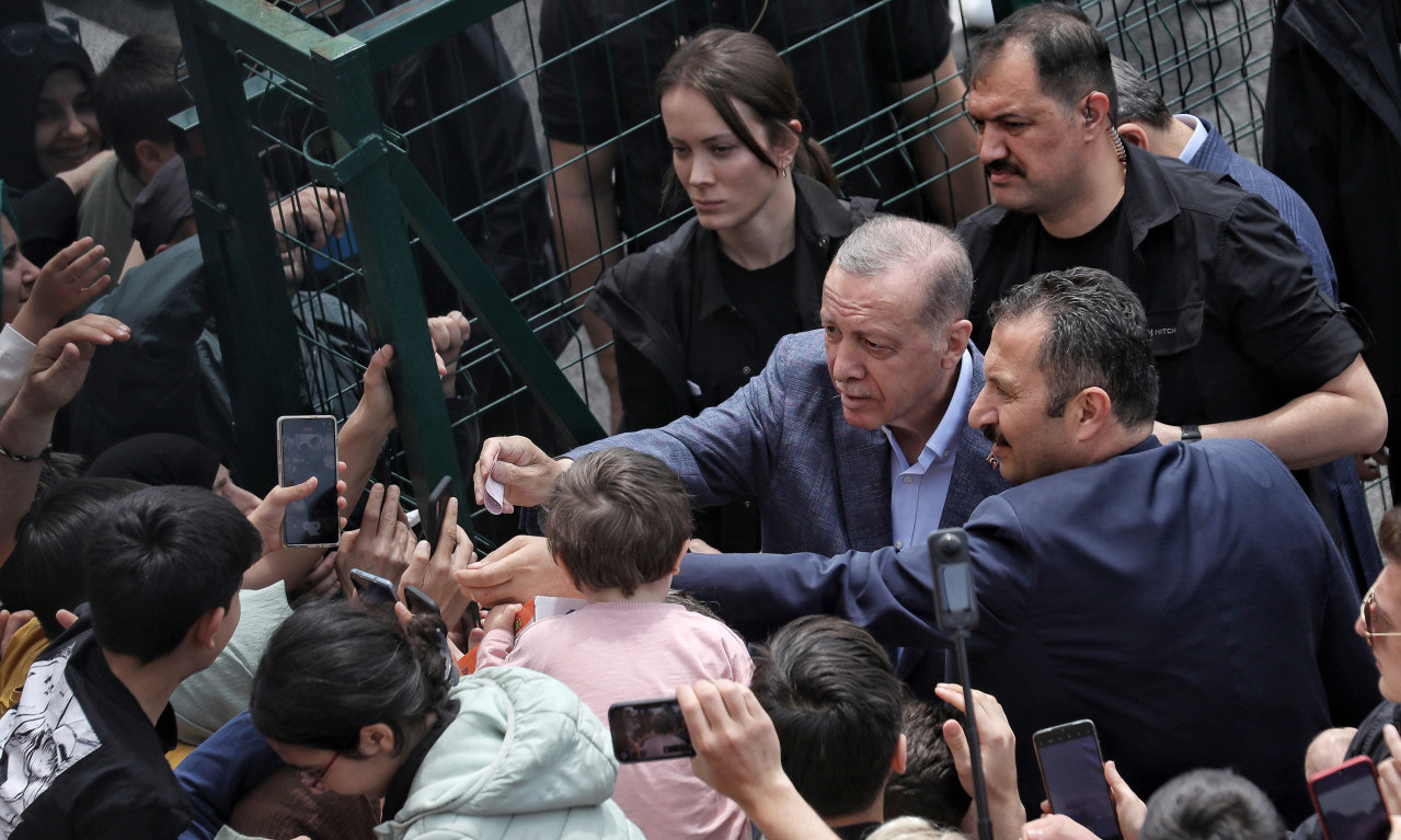 Izbori u TURSKOJ, prebrojano VIŠE OD 95% glasova: TOPI se prednost ERDOGANA, drugi krug sve IZVESNIJI