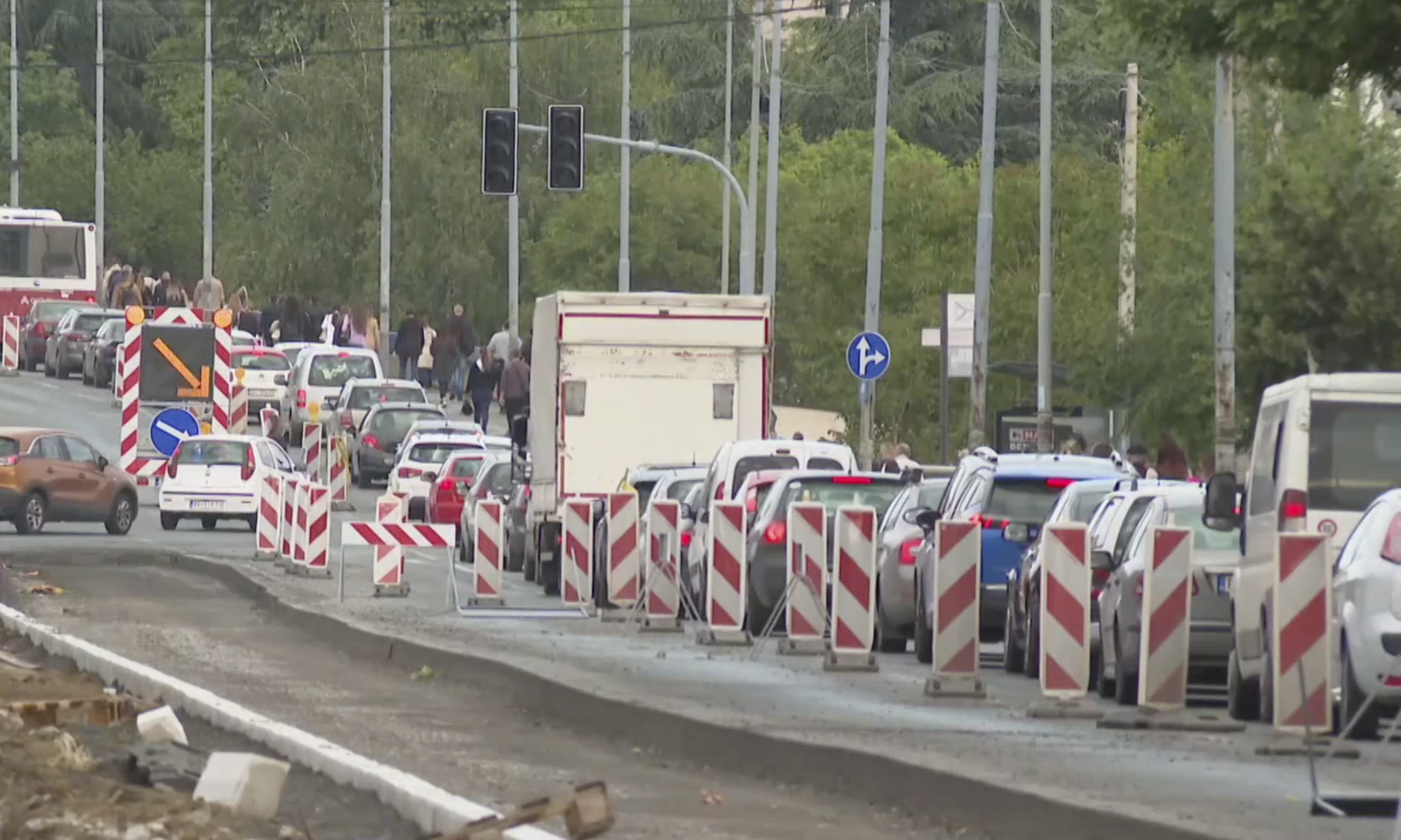 Važno OBAVEŠTENJE za VOZAČE! IZMENE u SAOBRAĆAJU na pojedinim PUTEVIMA zbog RADOVA