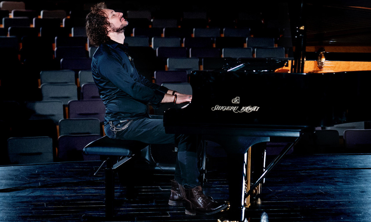 Pijanista i kompozitor SLOBA DRAGOVIĆ predstavio NOVI SINGL "Uncertain Times“