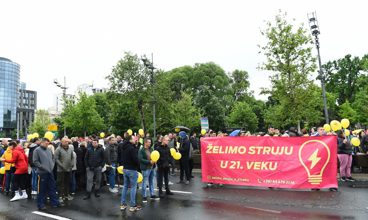Vlasnici NELEGALIZOVANIH objekata protestovali ispred Skupštine: TRAŽE STRUJU