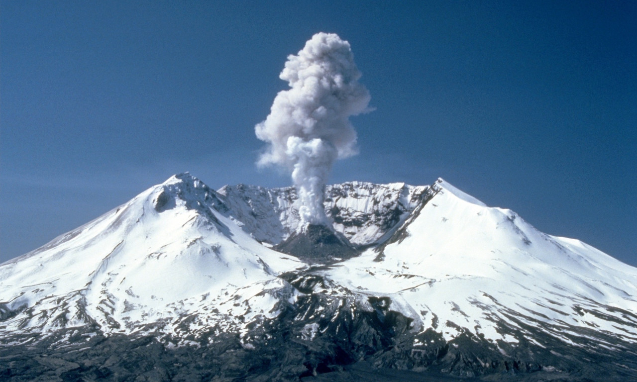 NIJE DOVOLJNO što je aerodrom OTVOREN: Kako će se SRPSKI TURISTI vratiti sa Sicilije posle ERUPCIJE vulkana?