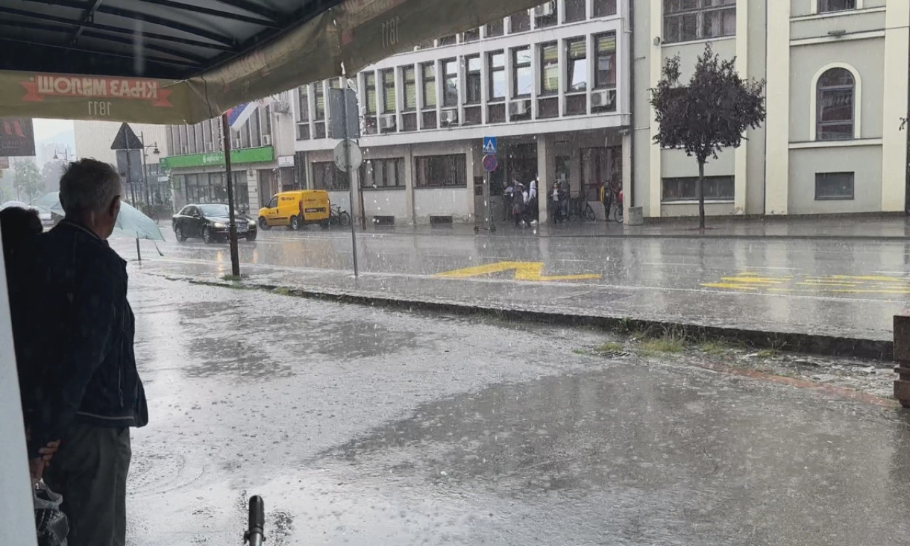 Jako OLUJNO NEVREME pogodilo ČAČAK i okolinu: Zahvaljujući ispaljenim raketama GRAD nije naneo veću ŠTETU