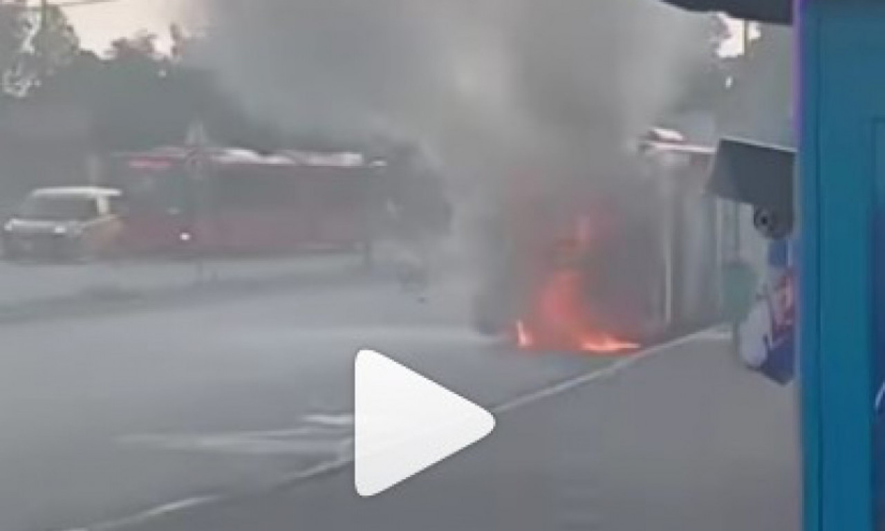 Zapalio se GRADSKI autobus u Nišu: Incident se dogodio preko puta Ćele kule