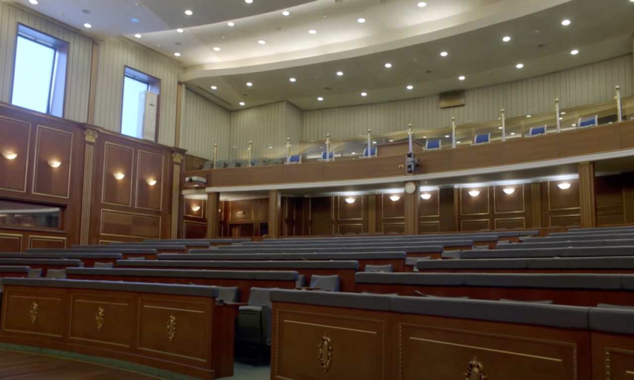 KONSTITUISANA SKUPŠTINA U PRIŠTINI! Hadžiju predsednica skupštine, Slavko Simić potpredsednik