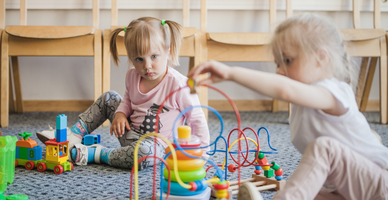 Da li znate kako UČENJE stranih jezika utiče na MOZAK DECE?