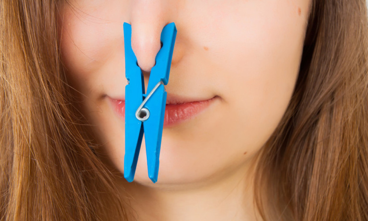 DOME SLATKI DOME, zašto ne MIRIŠEŠ LEPŠE?  Nešto je do vas, NEŠTO BAŠ I NIJE, ali IMA POMOĆI