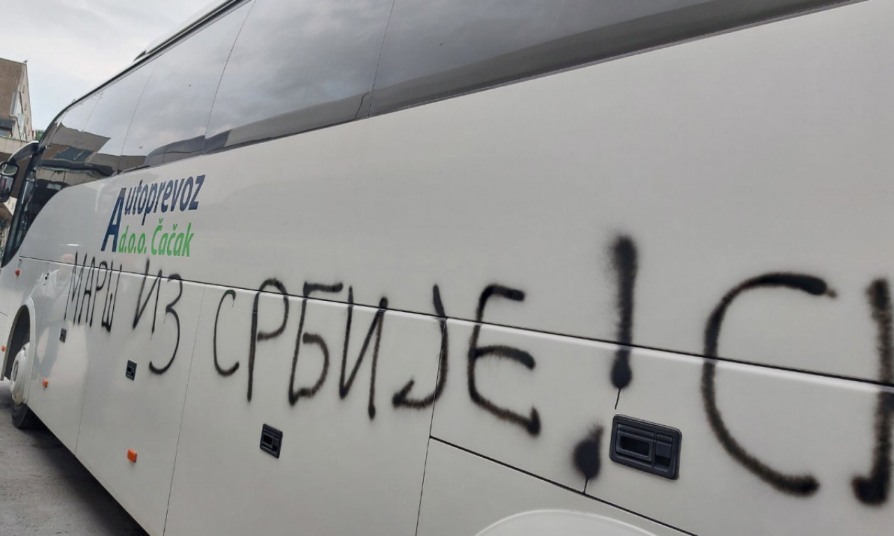 VANDALI uništili AUTOBUSE u ČAČKU: Mislili su da prevoze ljude na MITING