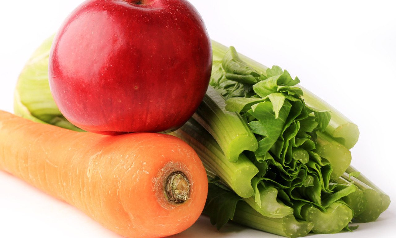 ONO ŠTO SMETE DA JEDETE AKO ŽELITE KOJI KILOGRAM MANJE: Jabuka i kupus rado viđeni na stolu...