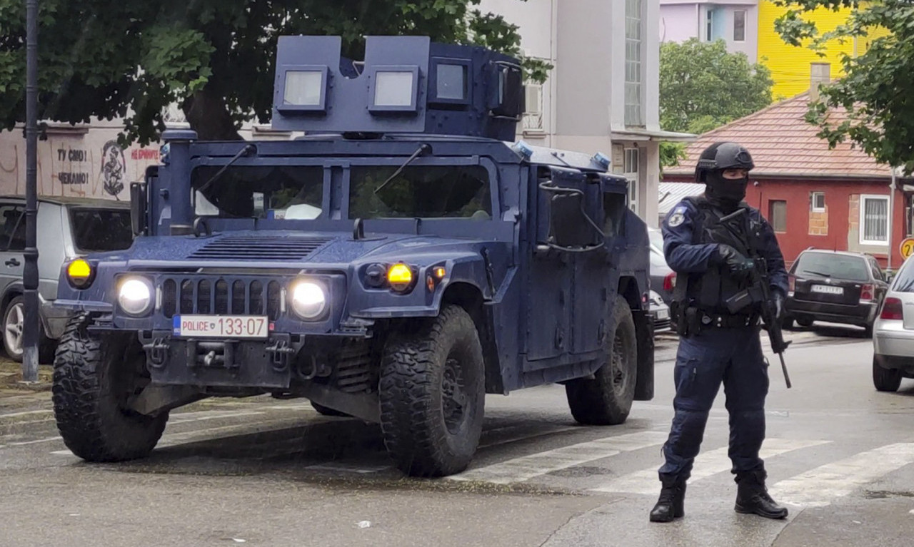 Tzv. KOSOVSKA POLICIJA počela  POVLAČENJE iz opštinskih zgrada na SEVERU KiM