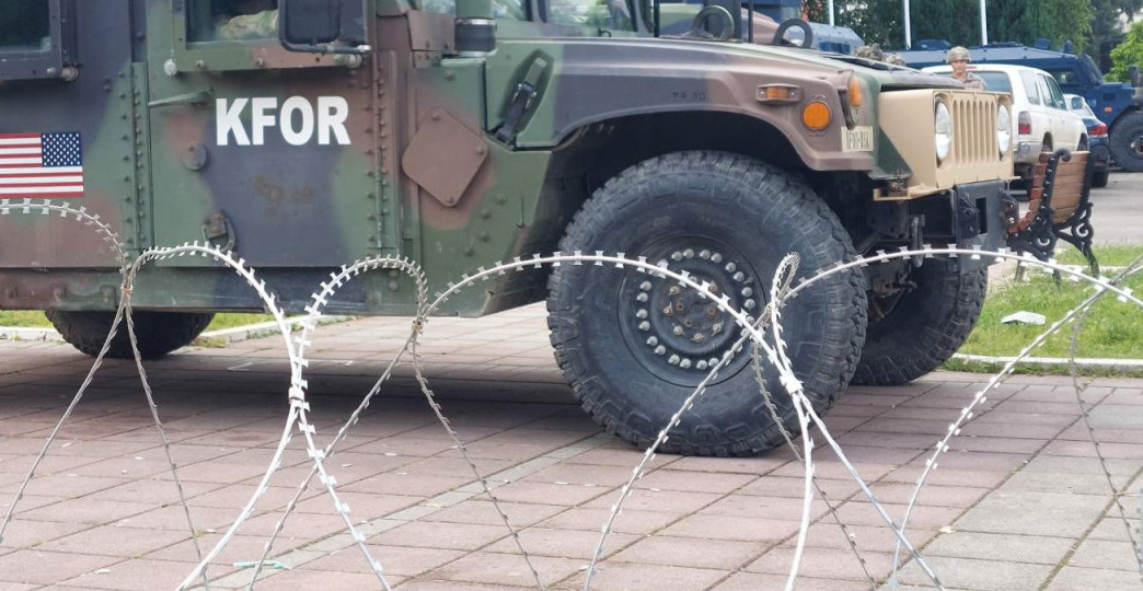 SLUPALO SE VOZILO KFOR: Drama u Slatini, ima povređenih