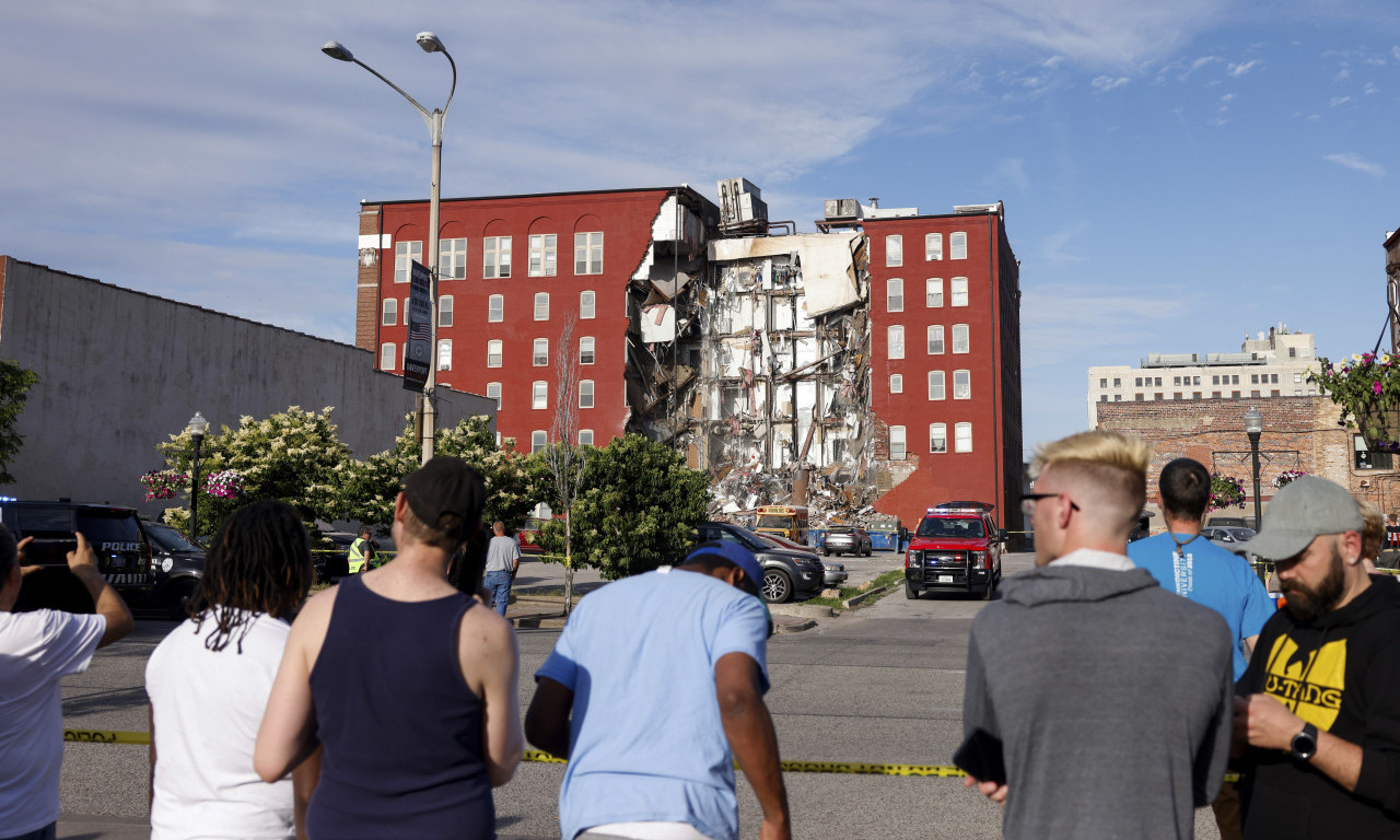 Katastrofa u SAD: URUŠILA se stambena ZGRADA dok su trajali RADOVI na fasadi