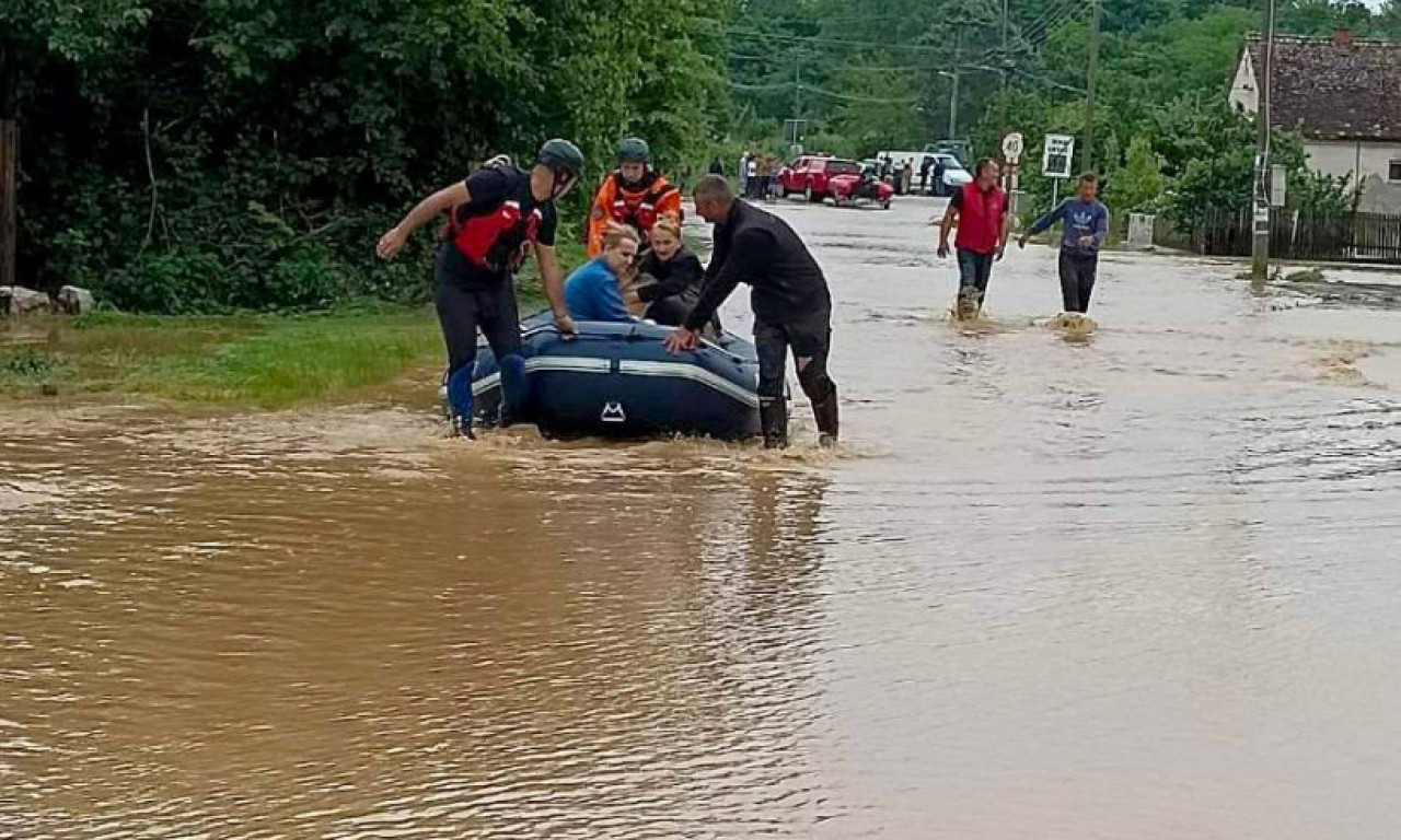 EVAKUISANE 24 osobe zbog POPLAVA kod Šapca: Među njima i 9 DECE