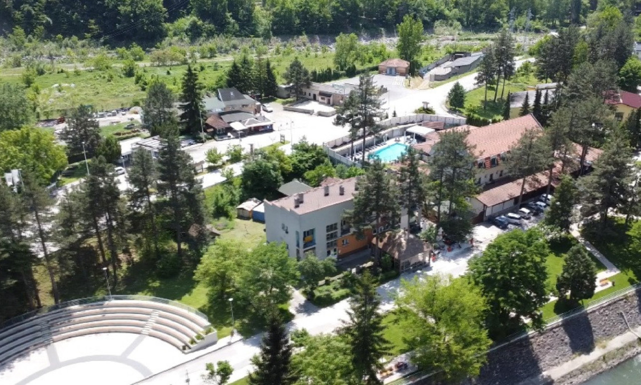 OVO JE BANJA KOJA LEČI MNOGE BOLESTI, A NE TREBA VAM KOFER PARA Idealna za odmor od gradske vreve i ne samo to