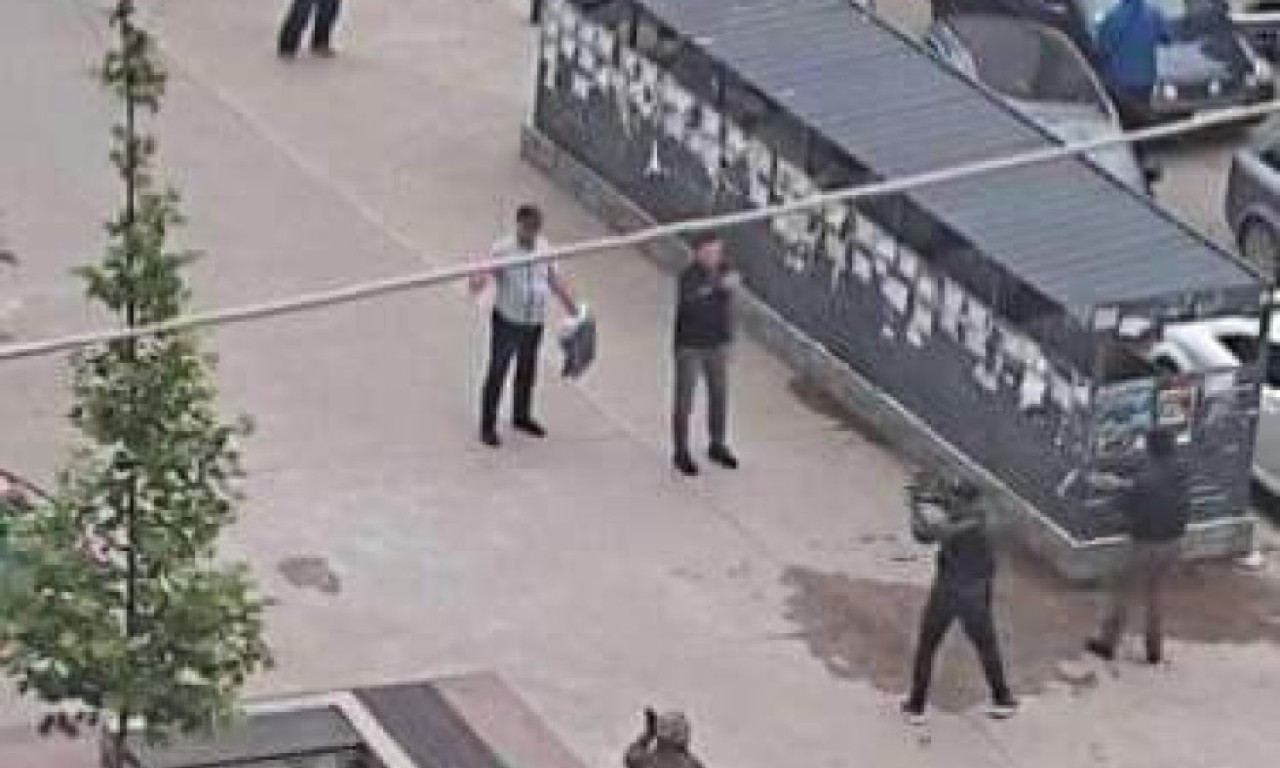 EKSKLUZIVNO IZ MITROVICE za K1info:  Kurtijeva policija BACA SUZAVAC i drži Srbe NA NIŠANU