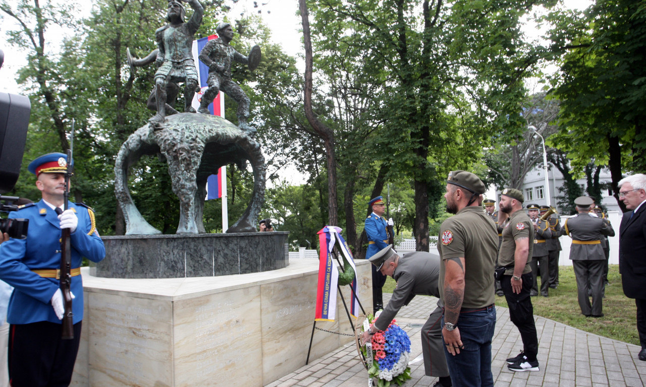Srbija obeleževa 24. godišnjicu od Bitke na Košarama: Počast ŽRTVAMA u Narodnom pozorištu