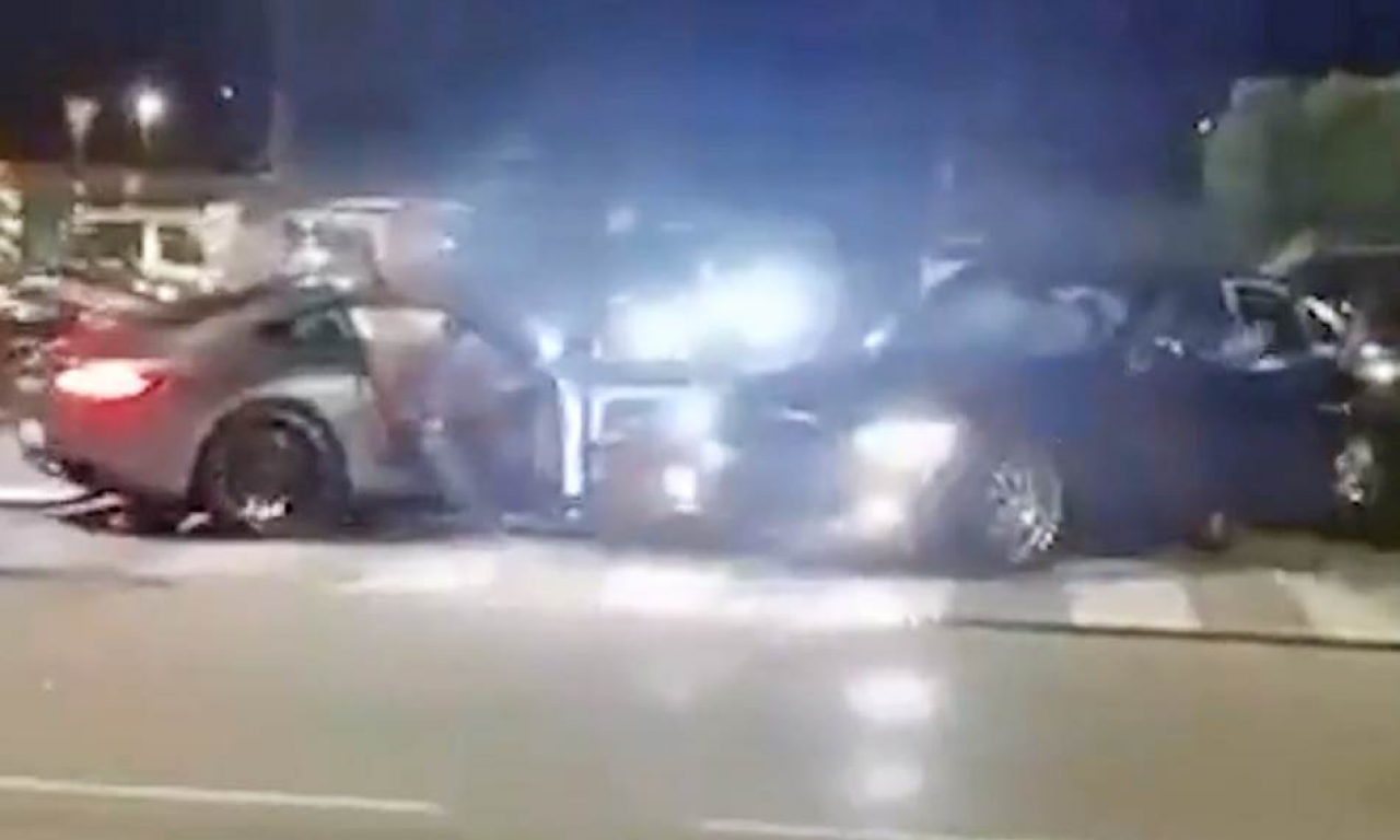 UZNEMIRUJUĆI SNIMAK - otkriven NEVEROVATAN UZROK teške nesreće u Zagrebu: Trkali se na parkingu ŠOPING CENTRA?