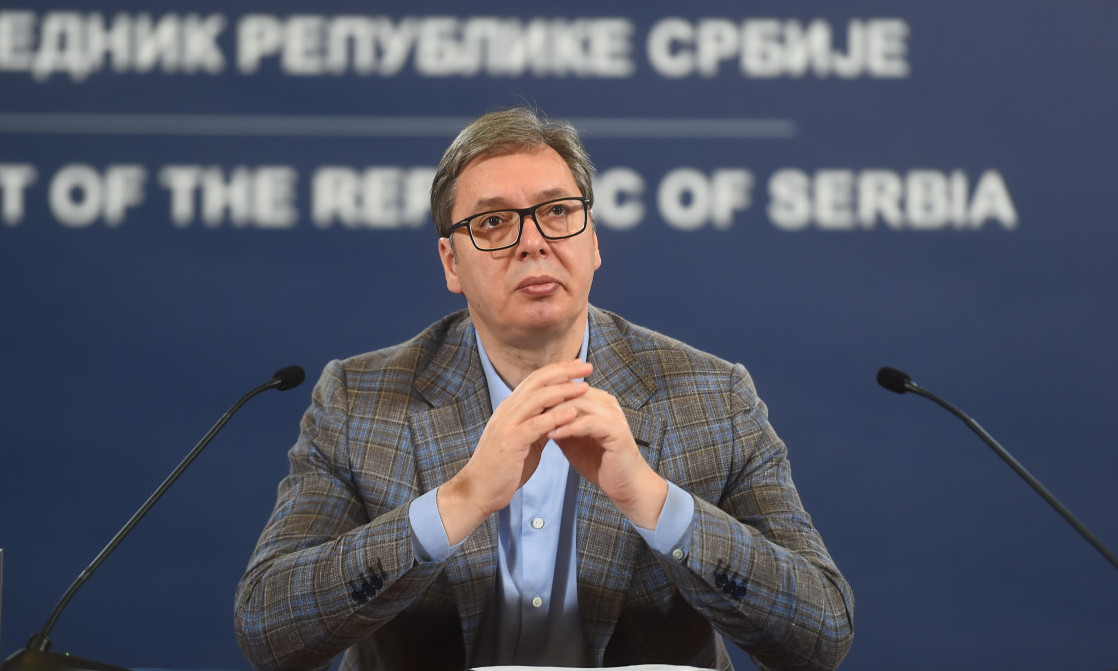ZA KOGA RADI VUČIĆ? Predsednik poručio: "Ne slušam nikog drugog i ne služim nikome drugom!"