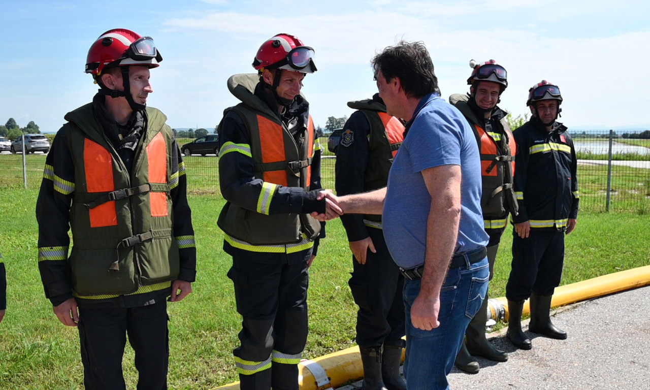 Pripadnici MUP u tri dana izveli 317 EVAKUACIJA I SPASAVANJA: Gašić obišao Jagodinu