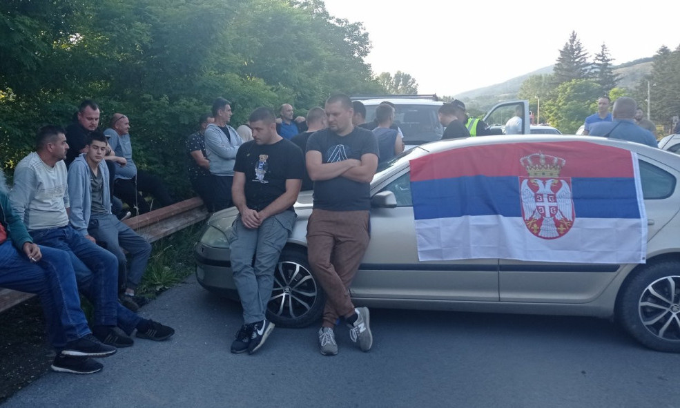 SRBI ODGOVORILI na zabranu uvoza robe na Kosmet: BLOKIRAN PUT za kamione sa RKS tablicama