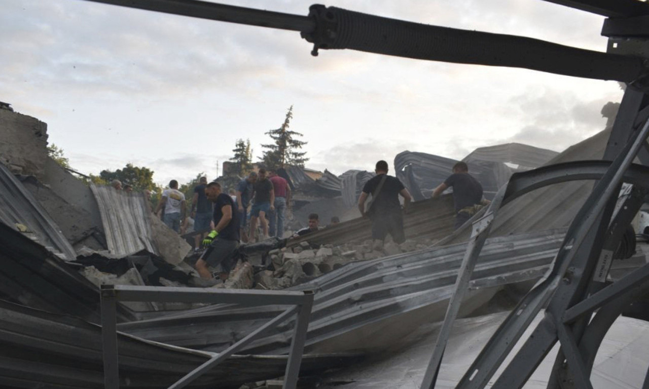 Rusija RAKETIRALA punu piceriju u Krematorsku - POGINULO devet osoba, među njima troje DECE