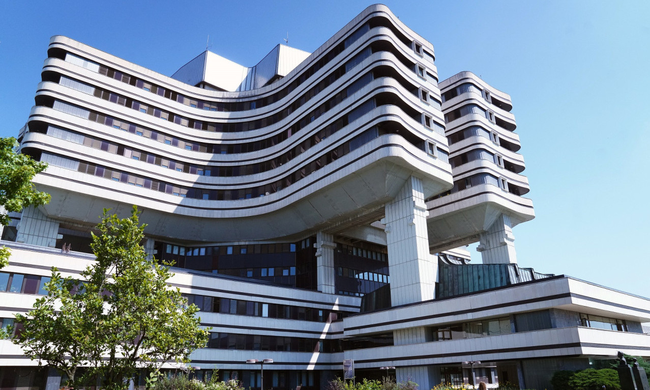 MUŠKARAC PRETUČEN ČEKIĆEM Hitno prevezen na VMA