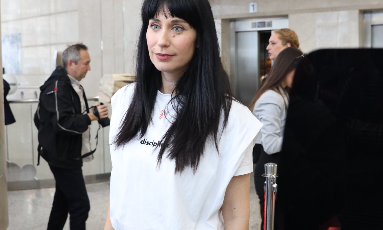 Umetnica uzela TRIMER U RUKE i pokazala šta je prava UPRAVNICA zgrade