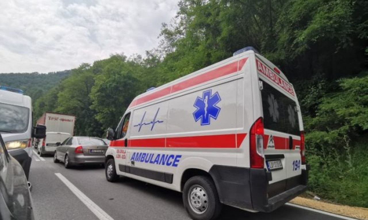 Teško povređen MUŠKARAC iz Ivanjice: Eksplodirala mu PLINSKA BOCA u KOLIMA