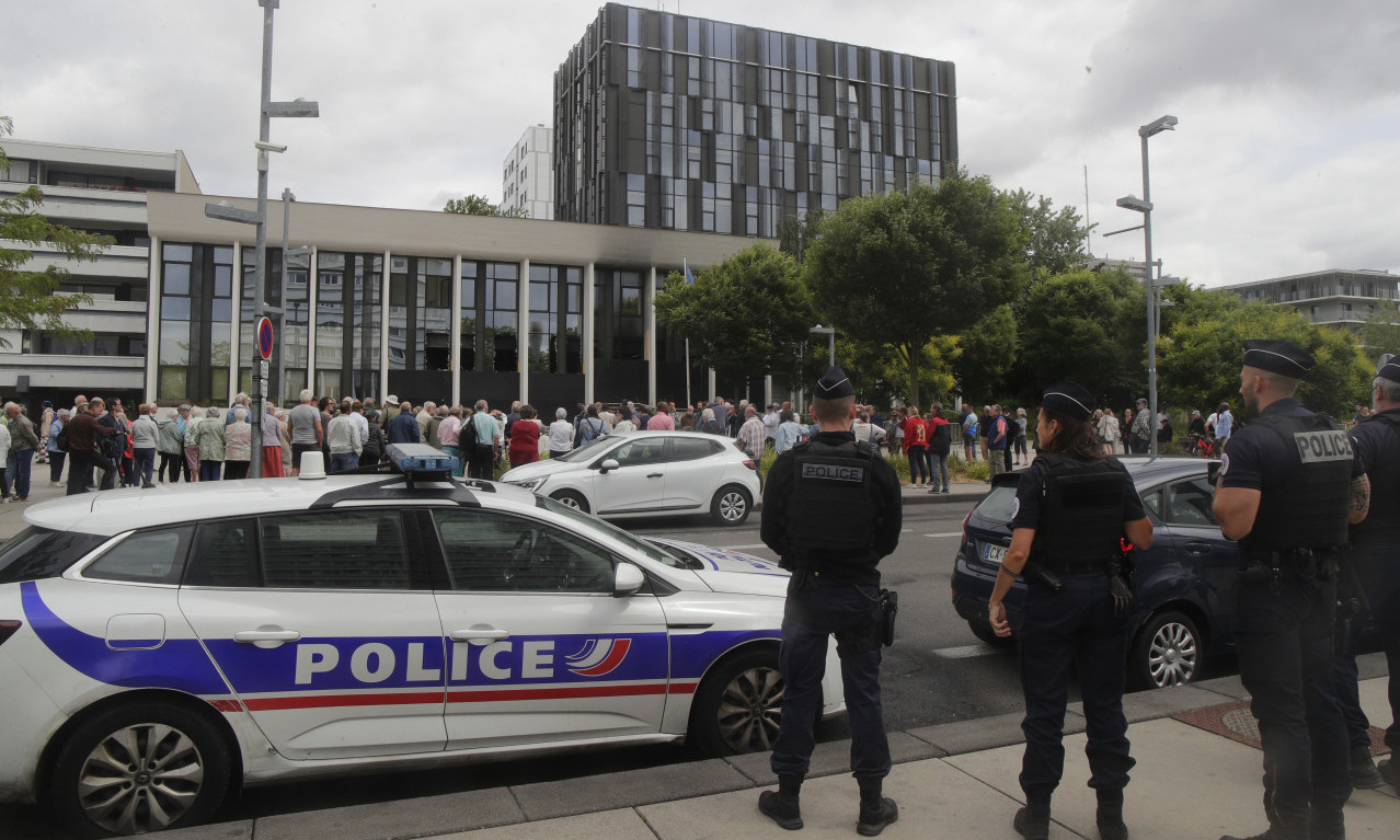 UČENIK (15) IZBO NOŽEM ČETVORO ĐAKA U ŠKOLI! Jedna osoba umrla, nezapamćen horor u Francuskoj!