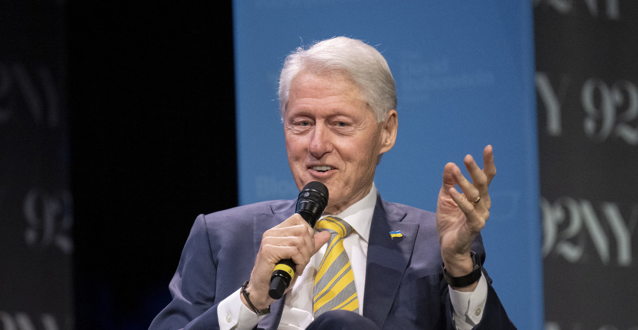 POZNATO KLINTONOVO STANJE: Evo šta kažu iz bolnice