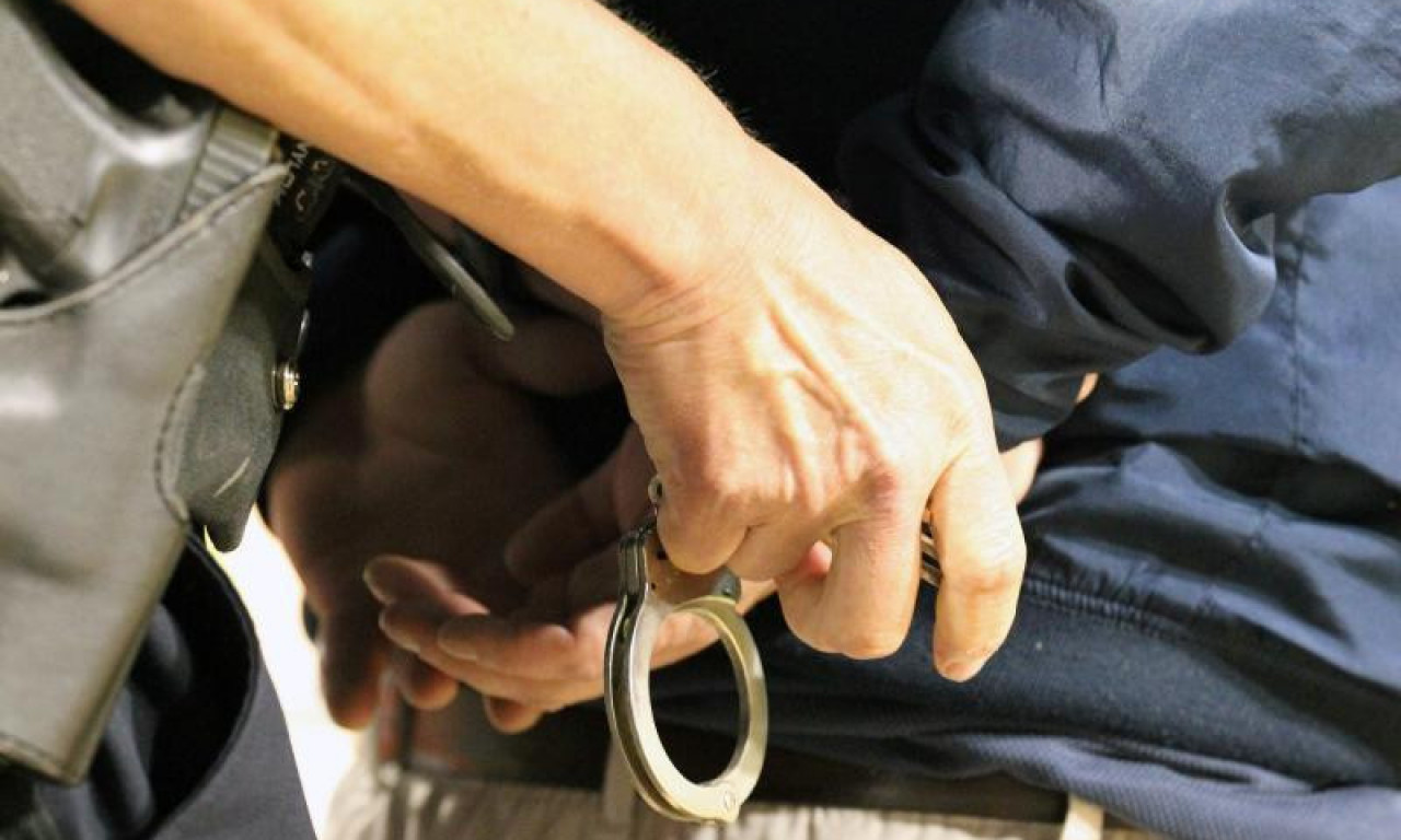 VELIKA zaplena DROGE na VRAČARU: Uhapšena dvojica osumnjičenih sa 7 kilograma opijata