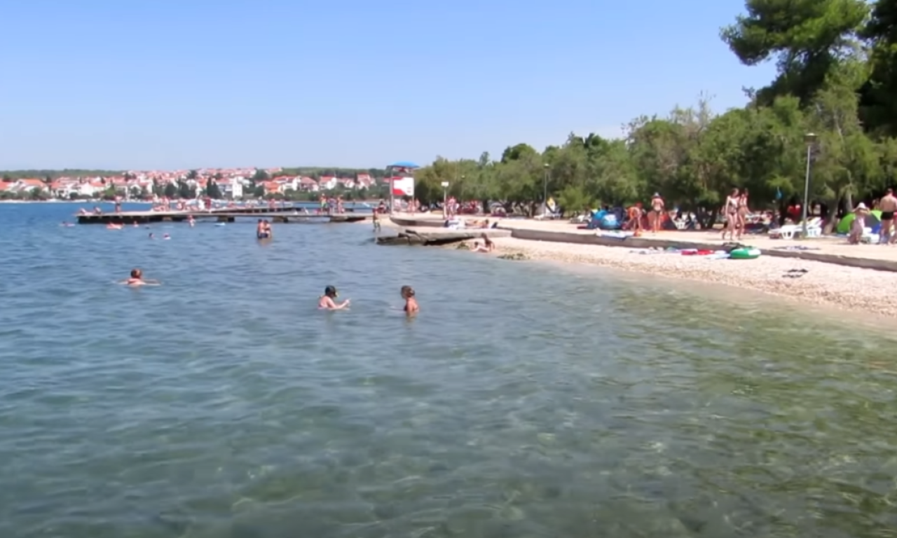 Ako idete u Hrvatsku na MORE, ovo morate da znate: Turiste muče POVRAĆANJE I DIJAREJA