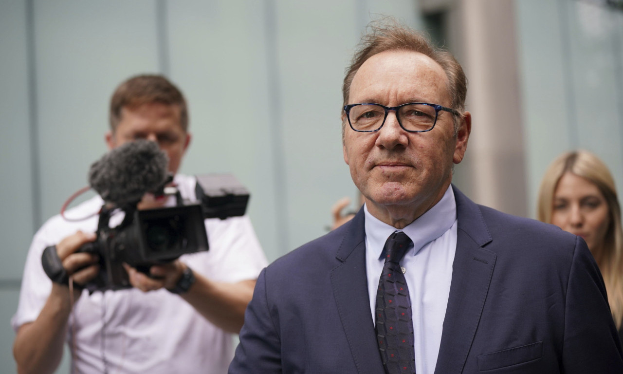 KEVIN SPEJSI STIGAO DO "PROSJAČKOG ŠTAPA"! Izgubio milione, ostao i bez kuće - pa opisao kako sada živi