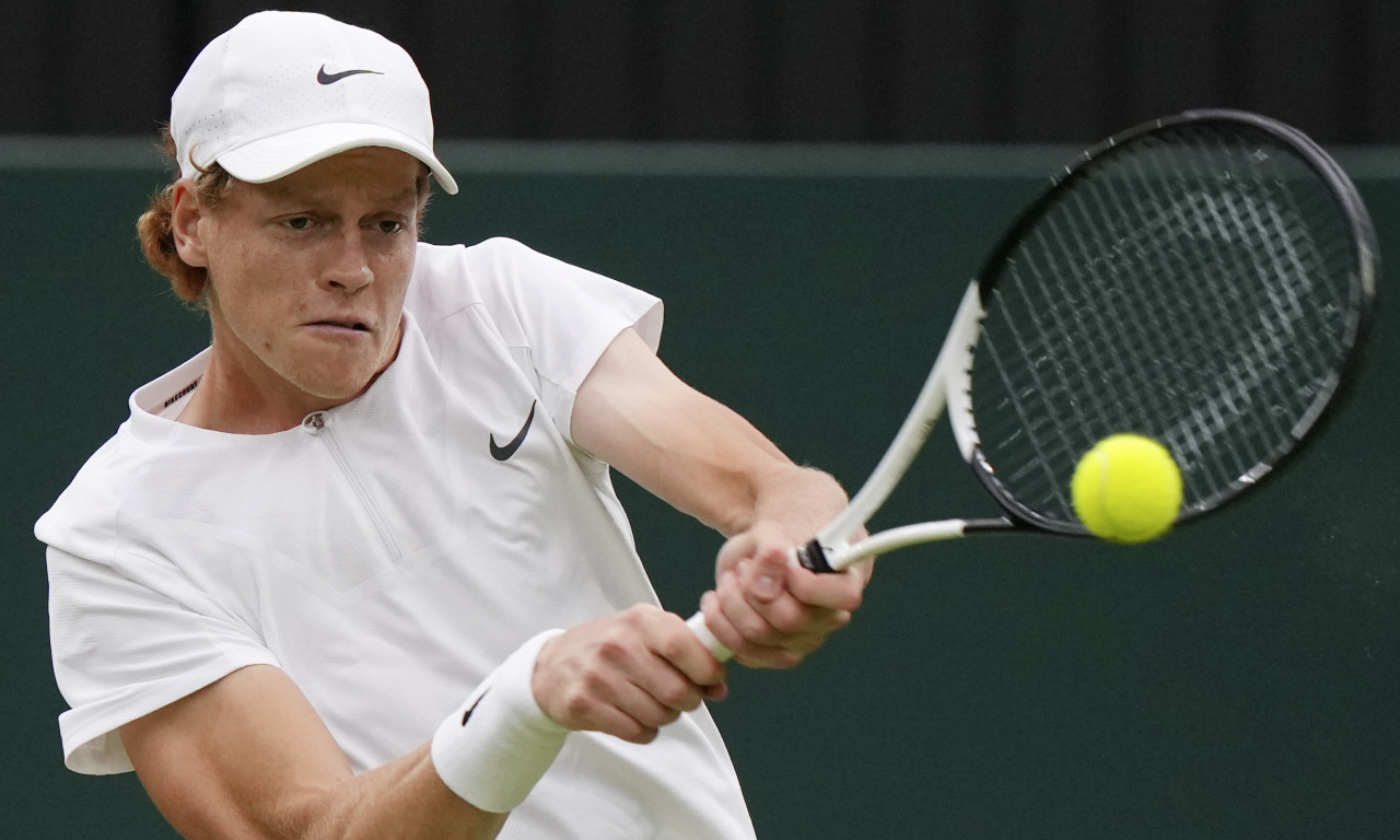 SINER NASTAVLJA DA "MELJE" RIVALE: Prvi reket sveta lako do trećeg kola!