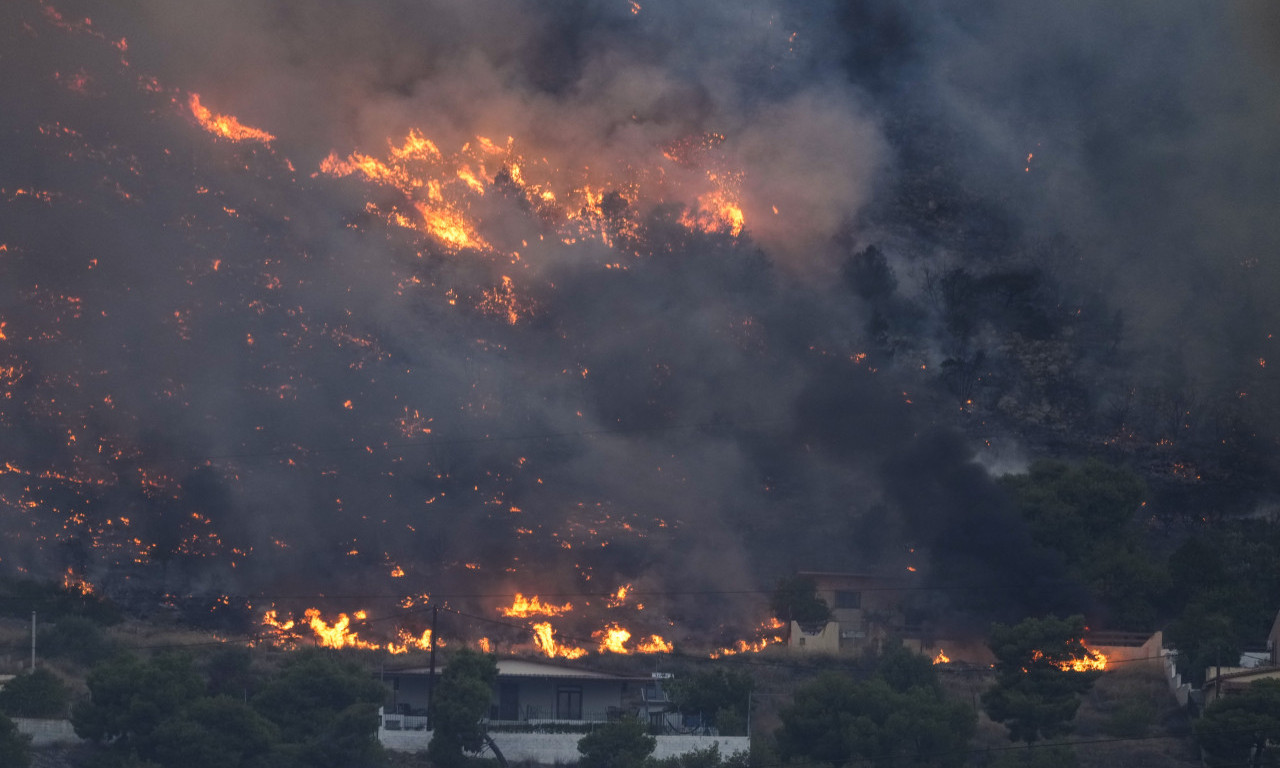 GRČKA NA NOGAMA! Stiglo upozorenje sa vrha: Zemlji preti OPASNO LETO - veliki POŽARI i SUŠA