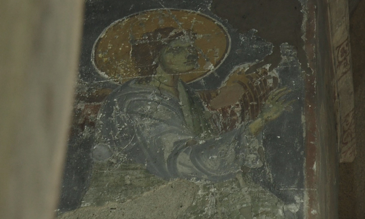CRKVA SVETOG AHILIJA u centru Arilja odoleva vekovima, a u njoj - čudotvorna ikona PLAVOG ANĐELA