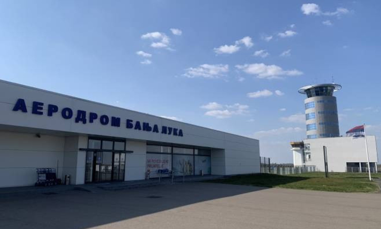 Vetar otkinuo DEO KROVA na terminalu: Zatvoren AERODROM u Banjaluci zbog NEVREMENA
