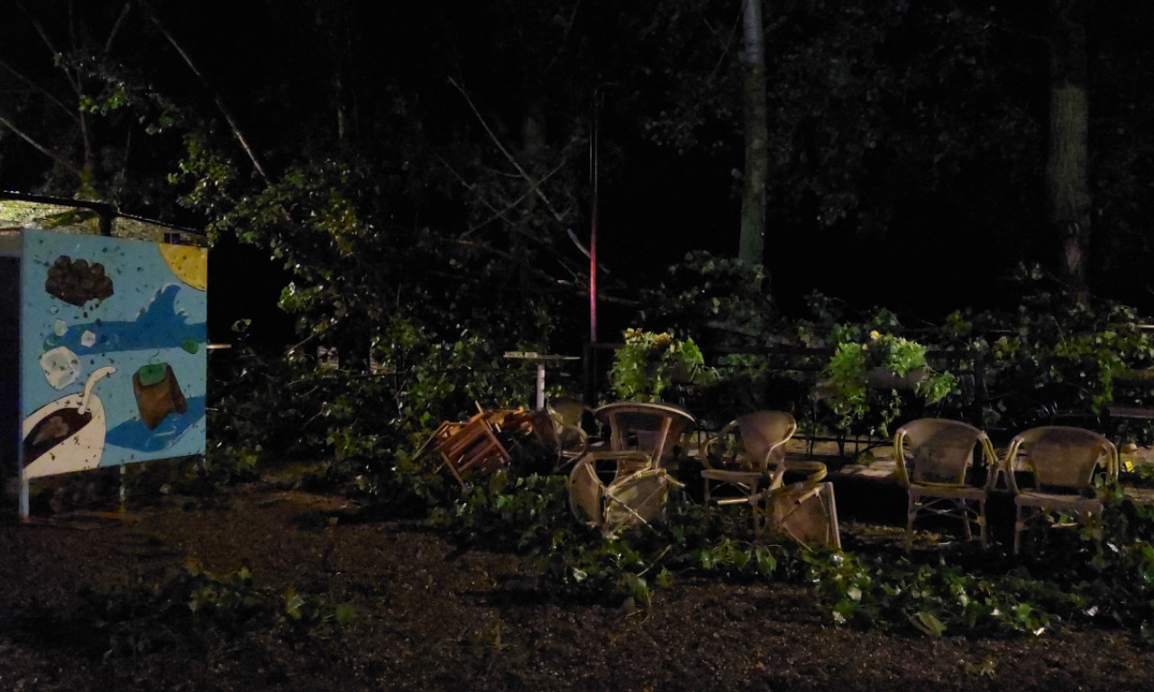 Proglašena VANREDNA SITUACIJA u Sremskoj Mitrovici, OŠTEĆENA BOLNICA, uništeni krovovi, 40 ljudi povređeno...