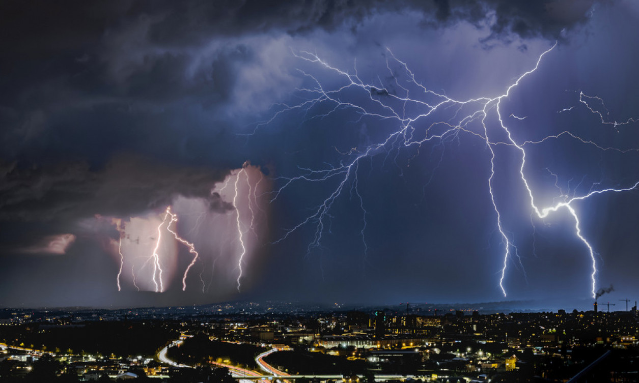 Poznati METEOROLOG upozorava: Opasnost od DRAMATIČNIH OLUJA nije prošla, PETAK i SUBOTA SU NAJKRITIČNIJI!